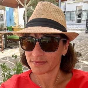 Meet your Posher, Laura